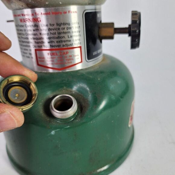 Vintage Coleman 220K Lantern Dual Mantel Dtd 4 83 VTG Camping Outdoor - Picture 9 of 13